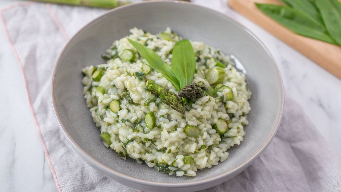 Spargel-Bärlauch-Risotto: Fit für den Frühling - Heimat Krankenkasse