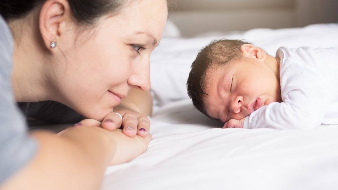 So Helfen Eltern Babys Beim Einschlafen Heimat Krankenkasse